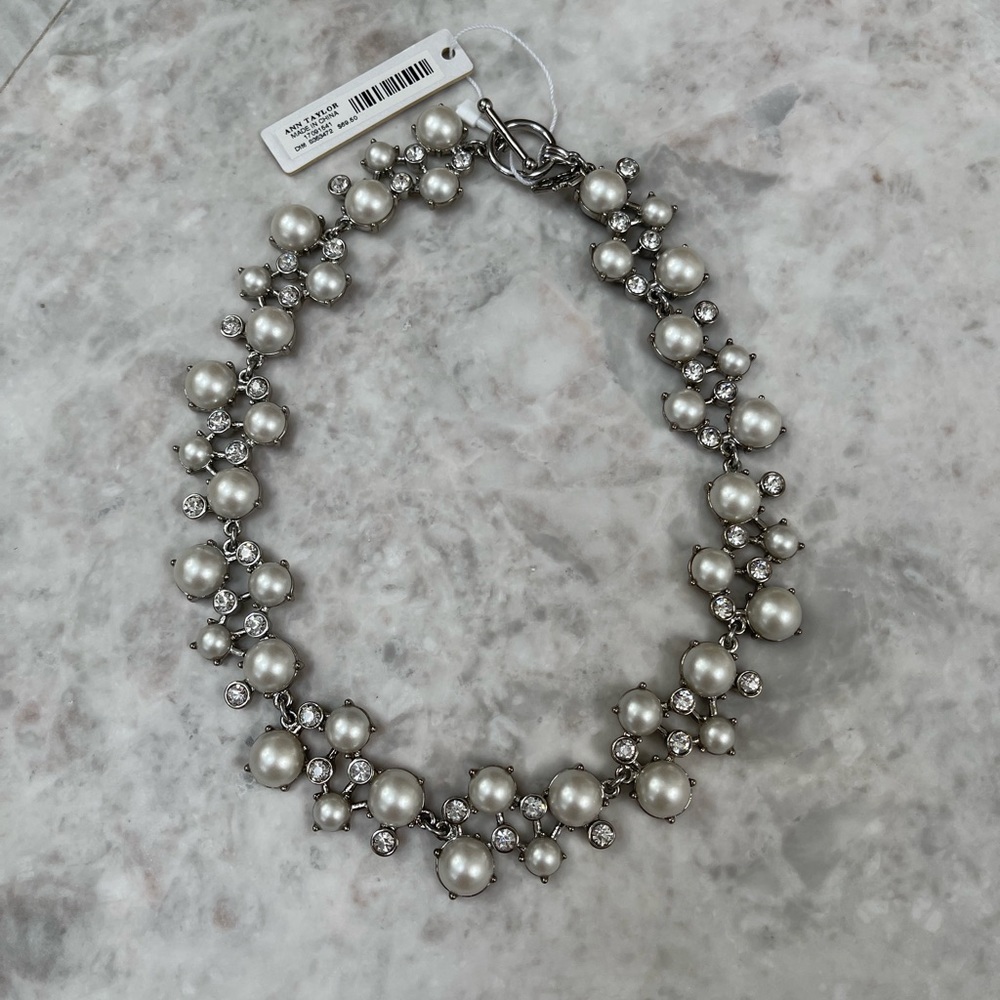 Ann Taylor Faux Pearl necklace